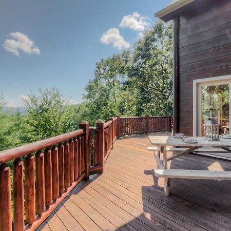 Pinecrest Lodge - Views In Aska Adventure Area Blue Ridge Exterior photo